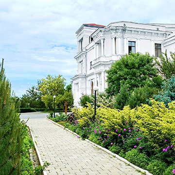 Пешеходная дорожка к усадьбе Попова